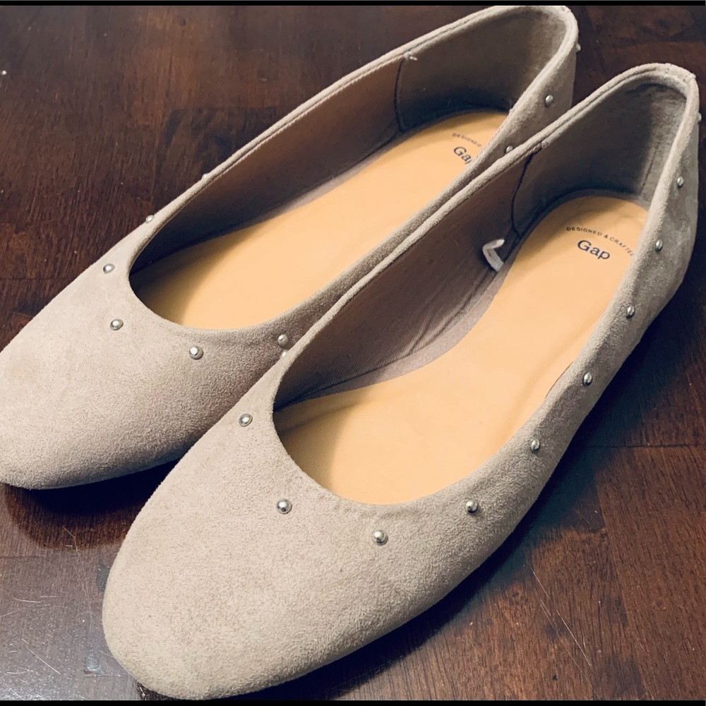 NWOT GAP Studded Faux Suede Flats